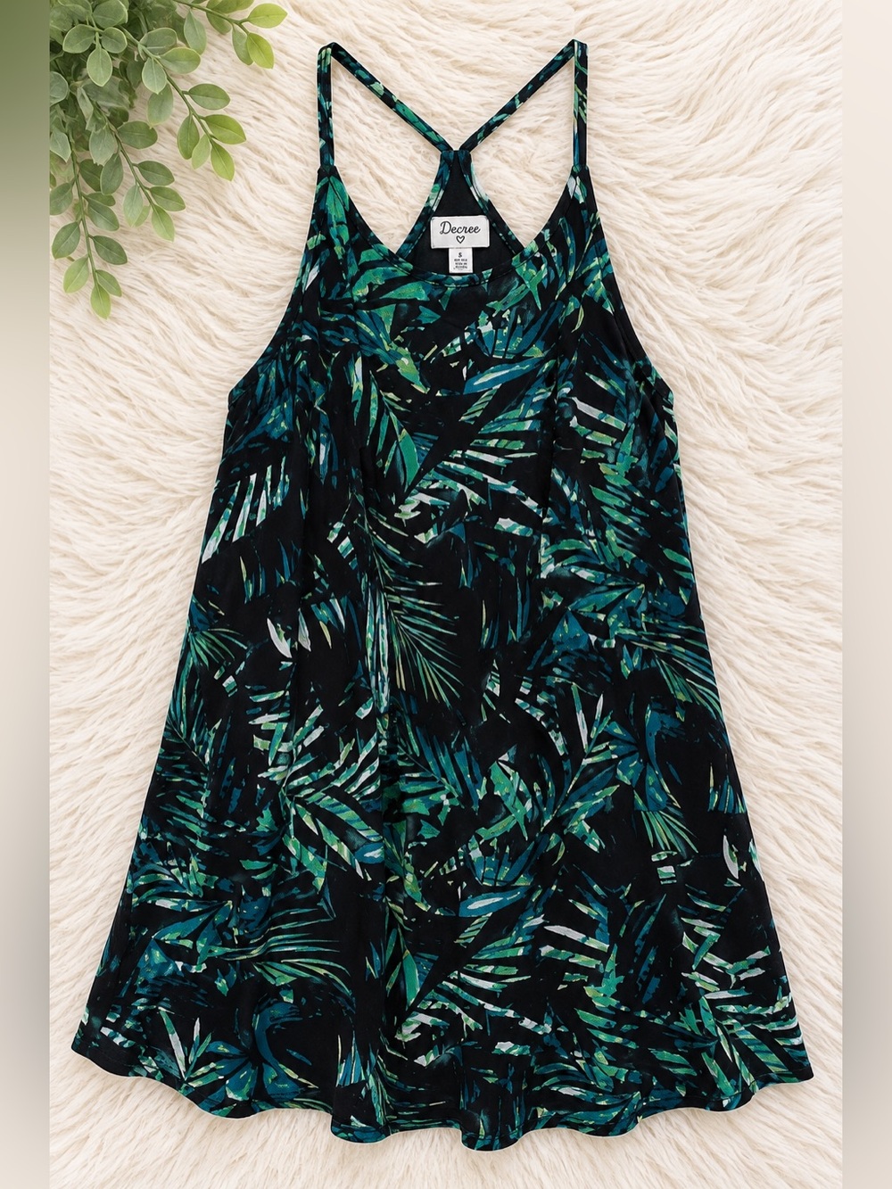 NWT DECREE TOP b